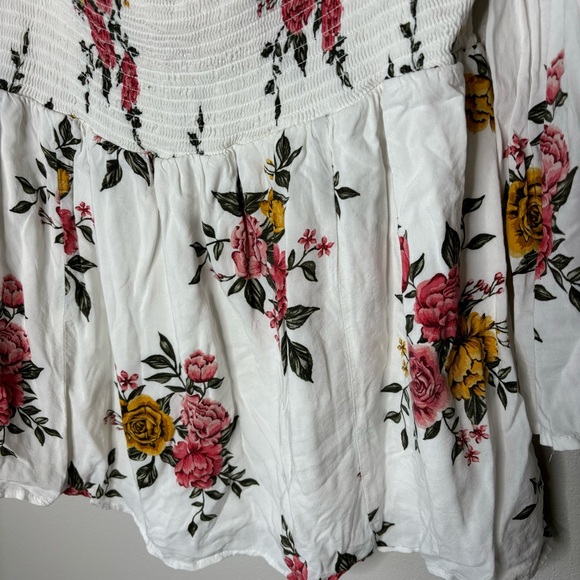 Torrid Challis Cold Shoulder Blouse 0 - Picture 5 of 10